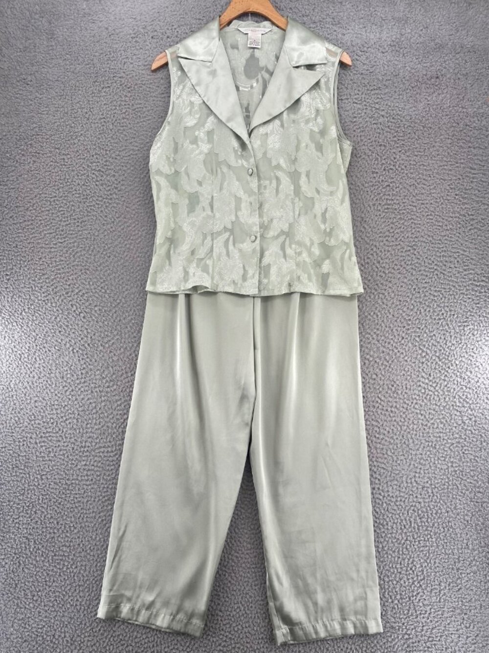 Private Luxuries Pajama Set Women Medium Green Floral Sleeveless Button Up Capri